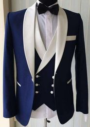Modieuze One Button Blue Wedding Bruidegom Tuxedos White Sjaal Revers Groomsmen Mannen Suits Prom Blazer (Jas + Broek + Vest + Tie) No: 1903