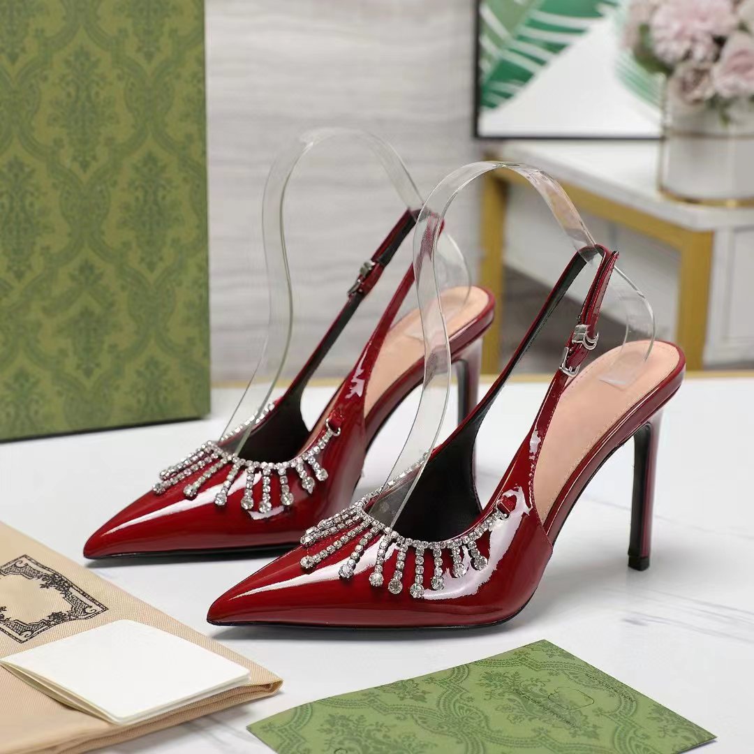 Fashionable patent leather pointed womens high heel sandals