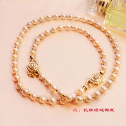 Bracelet de perles à la mode associé à une perle ronde de 6 à 7mm, plaqué cuivre, matériau en or véritable GEE14240115