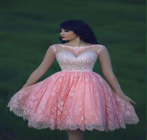 Modeloze roze korte homecoming -jurken Open achterste schep halslijn met kristal kralen kant een lijn afstuderen jurken nieuwe aankomst3665059