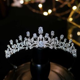 Modieuze prinses zirkoon tiaras zoete 16 meisjes eenvoudige bruiloft haar accessoires vrouwen bruids kristallen tiaras h0827