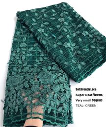 Turquoise à la mode en dentelle française de 5 mètres tissu en maille d'inspiration africaine brodée pour le ghana nigérian usure occasionnelle