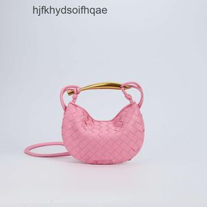 Sac de créateurs de sacs de sardine Venetas Bvbag Sacs Sacs Sardines diagonales 2024 Mini en cuir souple Soft Metal Cross Sac à main Womens 182i