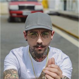 Top rigide à la mode pour jeunes étudiants, bord court, avec femmes, casquette de baseball noire pour hommes, version mode du chapeau à bord incurvé