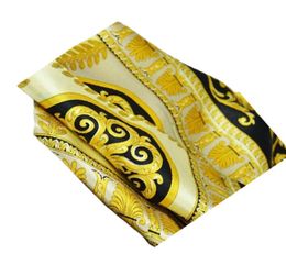Fashionfaamde stijl 100 zijden sjaals voor vrouw en mannen Solid Color Gold Black Neck Print Soft Fashion Shawl Women Silk Scarf Squ3474733