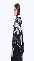 FashionNew Twill Silk Scarf Women Skull Key Printing Square sjaals Fashion Wrap Femd Large Hijab Sjawl Necklerchief 130130cm3644377