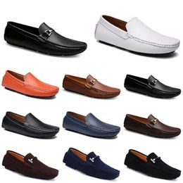 Fashions Cuir Doudou Hommes Casual Chaussures de conduite Respirables Solle Sole Sole Blacks Blanc Blanc Blanc Bleu Argent Jaune Gris Chaussures All-match Forma Lazy Cross-Frontière