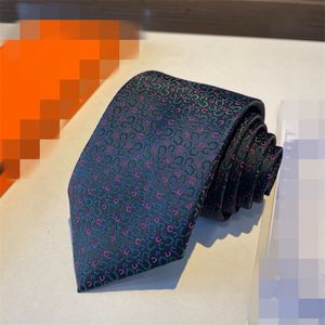 Modes Hommes Imprimé 100% Cravate En Soie Cravate Noir Bleu Aldult Jacquard Solide Mariage Business Tissé Design Hawaii Cravates avec boîte 999