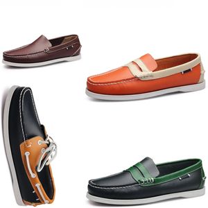 Modes Positif Différents styles disponibles Chaussures pour hommes Chaussures de voile Chaussures décontractées Baskets de créateur en cuir Baskets GAI