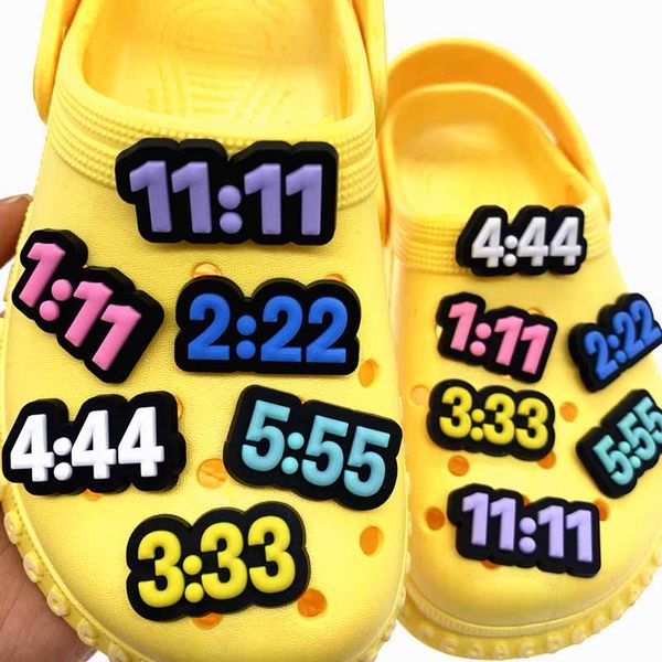 Livraison rapide 30 pièces numéro icône chaussures breloques rose mode croco accessoires pour enfants cadeaux de fête temps coloré trou pantoufle boucle décor