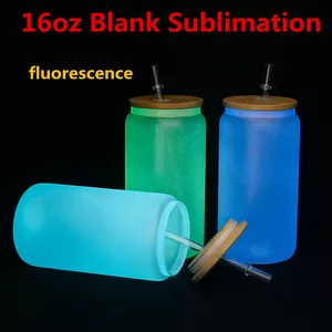 Livraison rapide16oz Sublimation Fluorescent Glass Tumbler Light Sensitive Beer Mugs Bouteille d'eau givrée avec couvercle en bambou Paille réutilisable Tasses à café portables