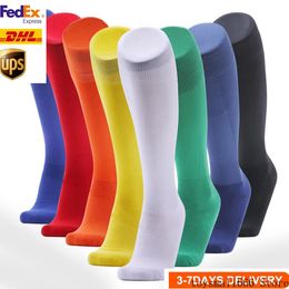 Fast Ship Hommes Solide Longue Chaussettes Respirant Épais Outwear Chaussette De Sport Homme Doux Blanc Noir Football Chaussette Profession Football Chaussettes Porter FY7305