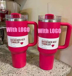 US STOCK 40oz Quencher Tumblers Roze Co-Branded Cosmo Parada Flamingo RVS Valentijnsdag Cadeaubekers met siliconen handvat Deksel en rietje Automokken