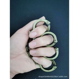 Snelle verzending Limited Edition Gaming Knuckle Hard Viervingerringen Iron Fist Factory Survival Tool Raambeugels Ring Sleutelhanger Groothandel Accessoireontwerp 782461