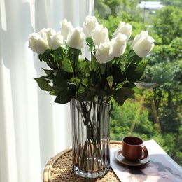 Kunstbloemen met kunstbloemen voelen hydraterende roos nepbloem bruiloft woondecoratie pot bloemstuk groene planten