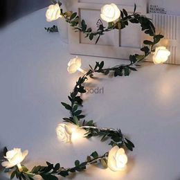 Fausse verdure florale 10/20 LED blanc 1,5/3 mètres guirlande de fleurs de roses avec lumières décorations de centres de table de mariage guirlande de roses artificielles brillantes YQ240125