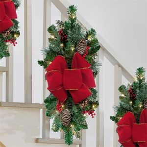 Faux Floral Verdure 1 pc Sans Fil Pré-Illuminé Escalier Décoration Garniture S'allume Noël Escalier Décoration Led Guirlande Escalier Swag Garniture Garland # t2g 220908