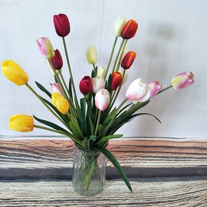 Faux bloemen groen 5 pc's 3 hoofden tulpen kunstmatige bloem real touch bouquet decor siliconen nep bloemen voor bruiloft decoratie lente feest diy j220906