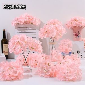 Faux Floral Verdure 50 pcs Tête D'hortensia Artificielle Soie Têtes De Fleurs Chemin De Mariage Fleurs Boule Maison el Décor DIY Fleur Mur Accessoires KB05 220906