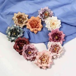 Faux Floral Verdure 5Pcs Soie Rose Fleurs Artificielles Pour Mariage Fête D'anniversaire Décor Décoration De Noël Bricolage Couronne Scrapbooking Artisanat J220906