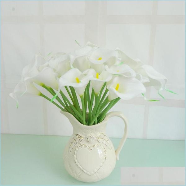 Faux Floral Greenery Pu Flor Artificial Calla Lily Imitación Ramo Blanco Banquete de boda Jardín Decoración para el hogar Entrega de la gota Acentos Dhwu1