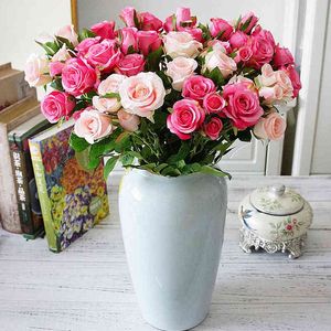 Faux bloemen groen rozen kunstmatige bloemen voor bruiloft muur nep bloemen wit home decoratie plastic long tak 5 hoofden roze roos zijden bloemen j220906