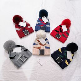 Faux fur pompom kinderen schedels muts hoed voor winter warm gebreide hoed meisjes en jongens massieve kleurelasticiteit haak beanie