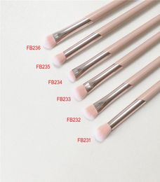 FBSeries Pink Eye Brush FB231 FB232 FB233 FB234 FB235 FB236 Féirairie à fard à paupières conique à mélange étalant Smoder Shudge Makeup Brush Tool9107959