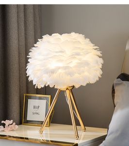 Lámpara de mesa de dormitorio de plumas, lámpara de noche moderna, sala de estar, cafetería, decoración de boda y Navidad, lámpara de pluma de ganso romántica