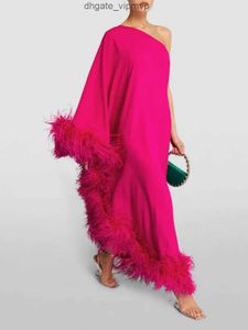 Robe de soirée lâche plume Femme une épaule à manches longues grande robe de soirée swing couloir de couleurs de mode robe
