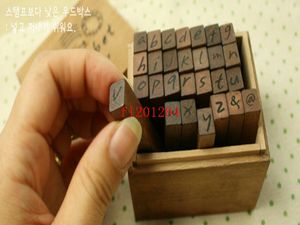 Fedex DHL envío gratis 28 unids / set Sellos de madera AlPhabet letras sello de madera en mayúsculas minúsculas, 10 set / lote
