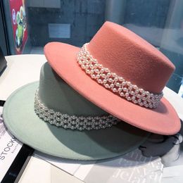 Fedora hoed Pearl -accessoires China Red Filt Hat Heren Jazz Hat run 6 cm kerkhoed dames hoed heren Pearl 240322