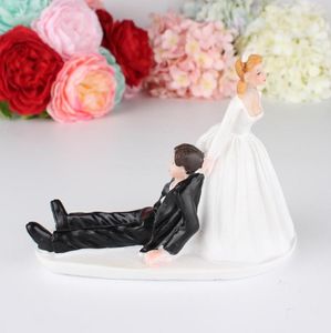 FEIS creativo estilo occidental pastel de boda pareja de bodas regalos de boda regalos de resina no pueden escapar del adorno para pastel del novio 8107676