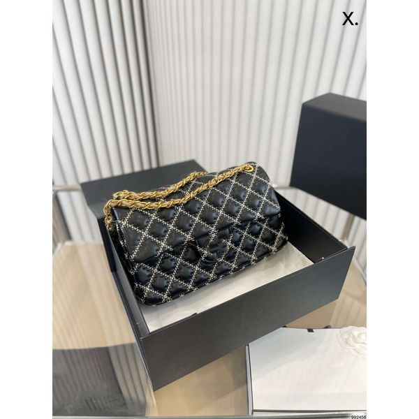 Mode féminine Designer Sac de luxe Boutique 80% Usine de gros au détail High Sense Nouveau petit parfum Lingge chaîne unique épaule Msenger Sac