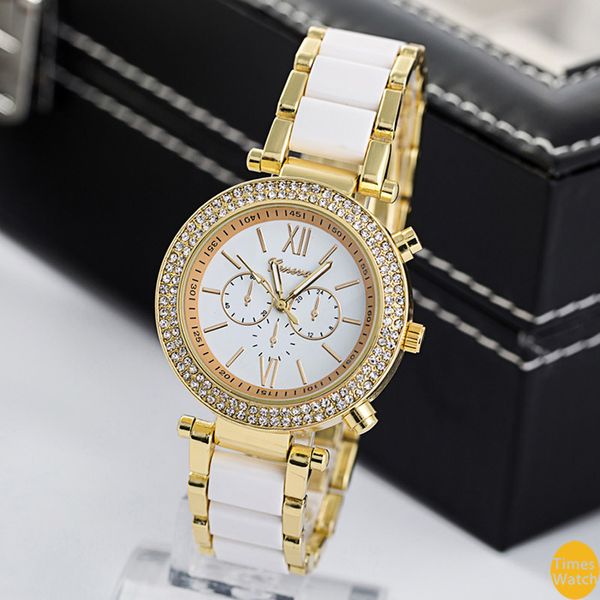 Envío gratis Relojes de diamantes de Ginebra para mujer Relojes de vestir de oro rosa Esfera romana Cuarzo Regalo de Navidad Horas calidad estándar Clásico M