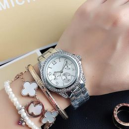 Vrouwelijke metalen stalen band horloges meisje 3 dials crystal stijl merk quartz polshorloge voor vrouwen mode dameshorloge