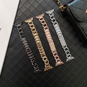 Bracelet de luxe à la mode pour Apple Watch Series 8/7/6/5/4/3/2/SE Acier inoxydable IWatch Ultra Strap 41mm 45mm 40mm 44mm Bracelet Accessoires