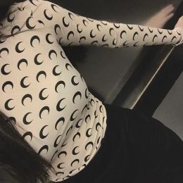 Vêtements féminins Sexy Moon Print T-shirts Top Femmes Manches Longues Graphique Tee Tuniques Koszulka Damska marinne Crescent 3D imprimé vêtements ajustés Maillot de Corps