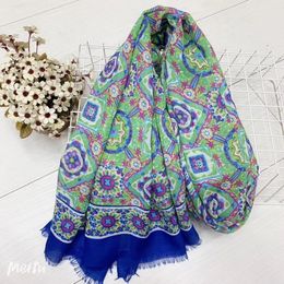 Femme Spring Boheemian Tassel Print Big Scarf Bandanaindian Moslim hijab Viscose sjaals Hoofdaccessoires Ponchos en Cape 240416