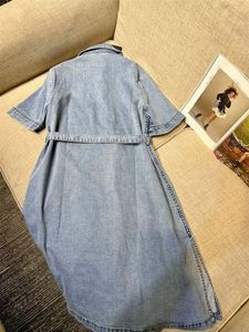 Vêtements de robe en denim Femmes Pocket Fashion Mid veau jeans lavables Replit Collar Summer Cabille d'été