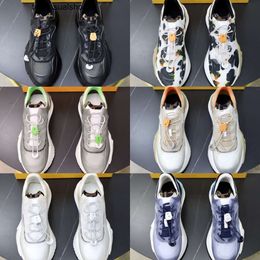 Fendig Design Sneakers Famous Top Shoes Men Flow Luxury Casual Mens Mens Sports Zipper Rubber Runner Sole Skateboard Walking Tech Fabrics Nylon Low Top Outdoor Trainer