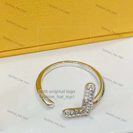 Fendering Luxury Designer Band anneaux femme diamant amour ring mens mariage bijoux fleuts f couple couple anneaux cluster promesse ring