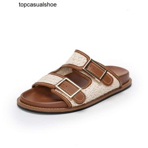 Fendyity Dubbele Platte Slippers Dames Riem Designer Gesp Voel Raffia Geweven Slippers voetbed slip op Stro Slipper Dames Sandaal Luxe Merk strand zwembad Schoenen 2024 sum