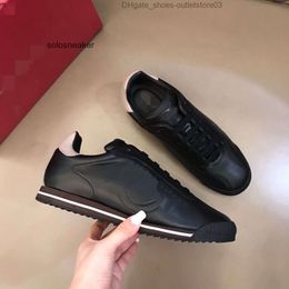 Feragamo Fashion Casual Men Designer Chaussures LETTRE SCARVE LACE UP BLANC BLAQUE CUIR DE LUXEUR MENSE STREE