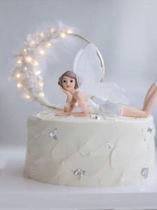 Feestelijke voorraden Angel Girl Cake Decoratie Witte bloem Fairy Prinses Doll Scene Kleed Baby Baby Birthday Gift afstuderen Viering