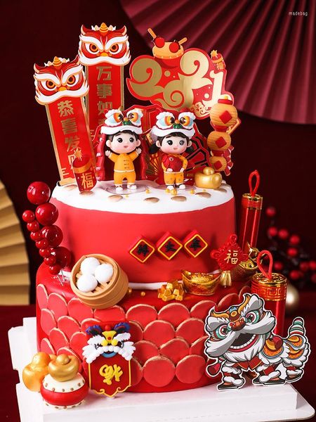 Suministros festivos Cake Topper 2024 año chino hornear León danza Koi niños niñas muñecas rojo y oro decoración de feliz cumpleaños