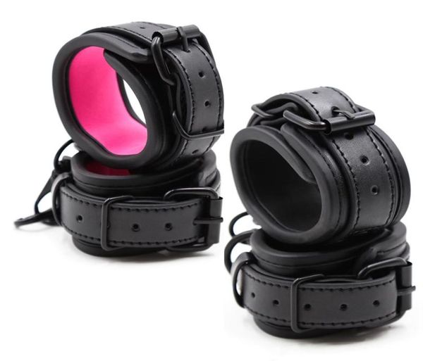 Fétiche sexy BDSM Bondage menottes en cuir noir Cuffs Sex Toy pour femmes couple jeu métal accessoires érotiques 3088903