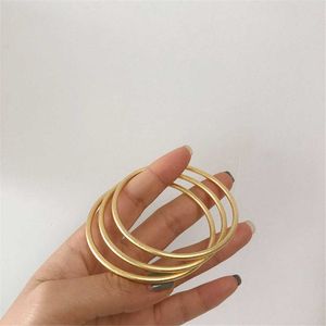 Fflulacell 2021 nieuwe mode retro zand gouden armband eenvoudige gesloten gouden armband voor vrouwen meisje partij sieraden Q0719