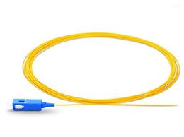 Fibre Optique Équipement 50 pcs/lot 1 M/1.5 M/2 MSinglemode Simplex PVC 0.9mm SC/UPC Pigtail