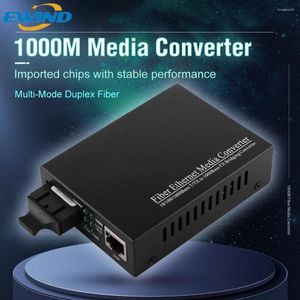 Équipement de fibre optique EWIND Gigabit Dual Media Converter avec émetteur-récepteur SC multimode 1 Go intégré 10/100 / 1000M RJ45 à 1000Base-LX jusqu'à 2 km